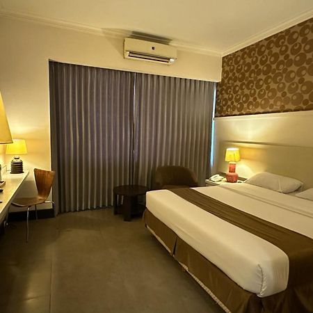 Bali World Hotel Bandung Exterior foto