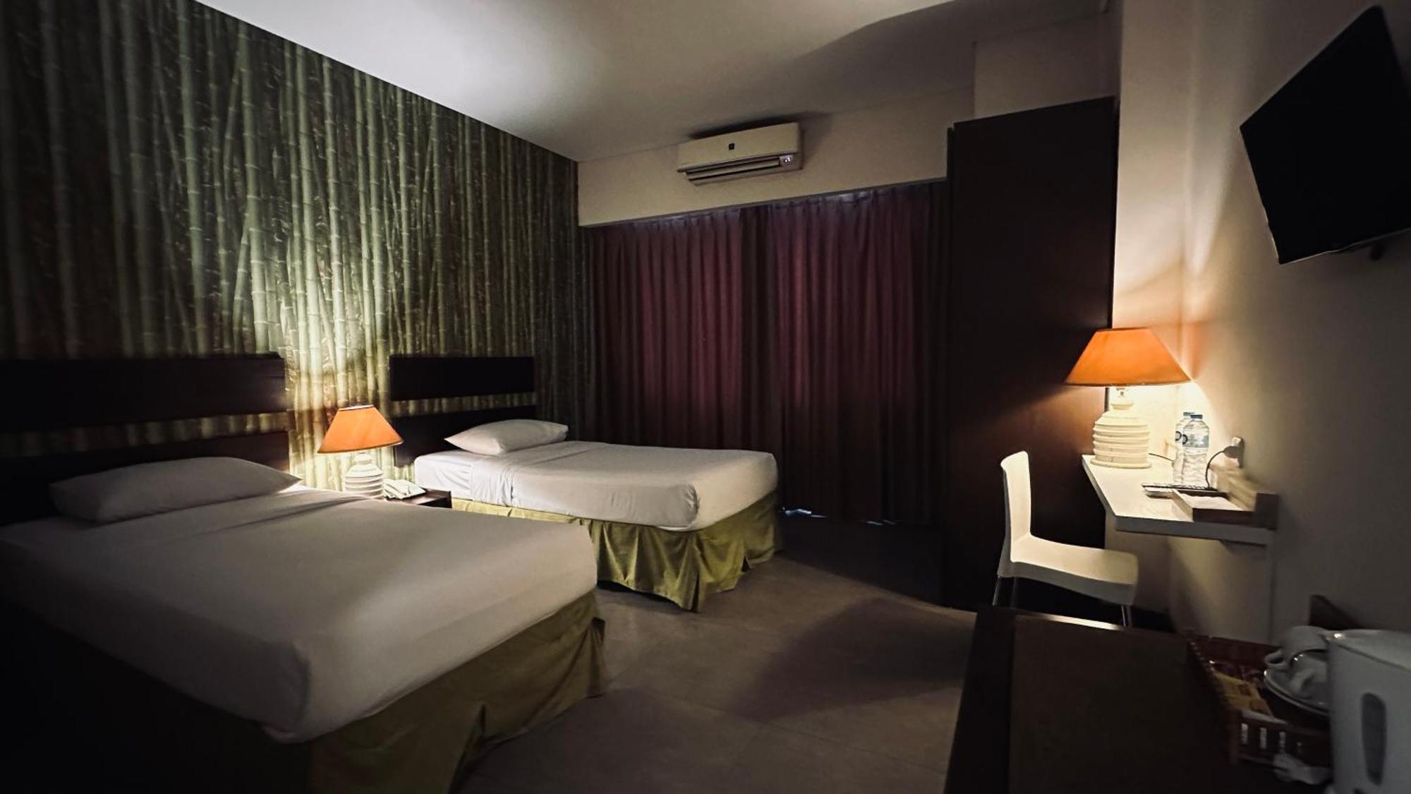 Bali World Hotel Bandung Exterior foto