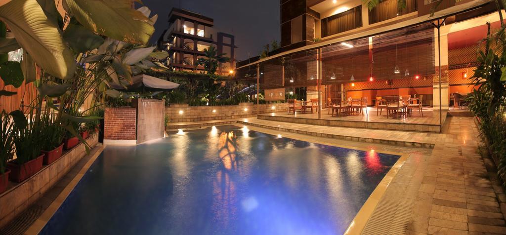 Bali World Hotel Bandung Exterior foto