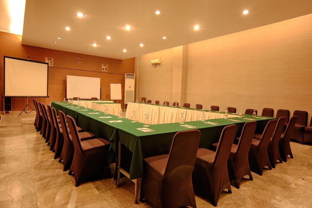 Bali World Hotel Bandung Exterior foto