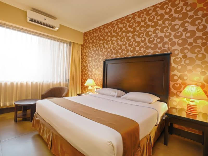 Bali World Hotel Bandung Exterior foto